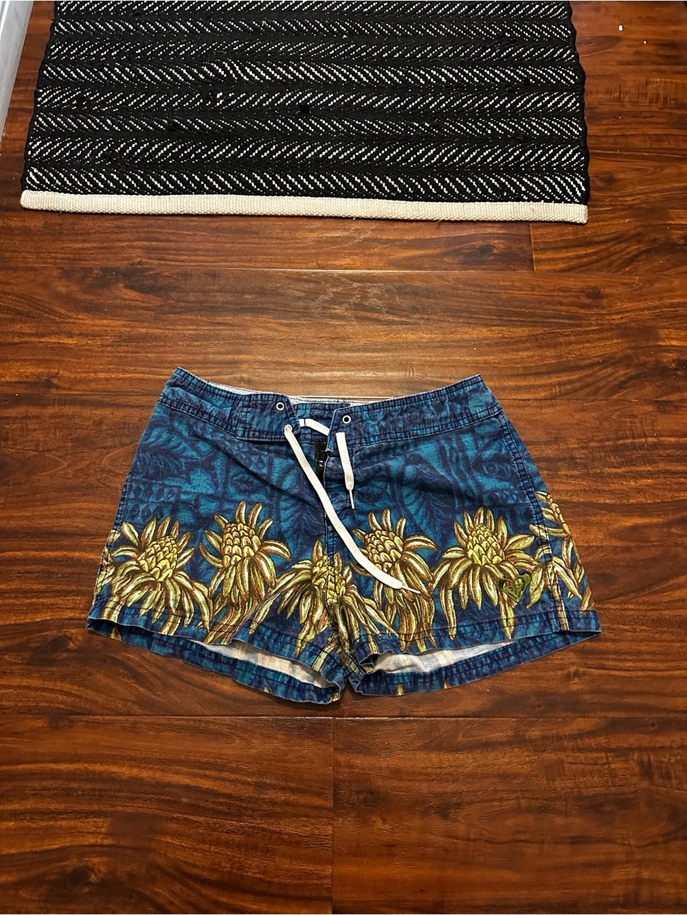 Vintage Roxy Blue Floral Drawstring Women's Board Shorts Cotton